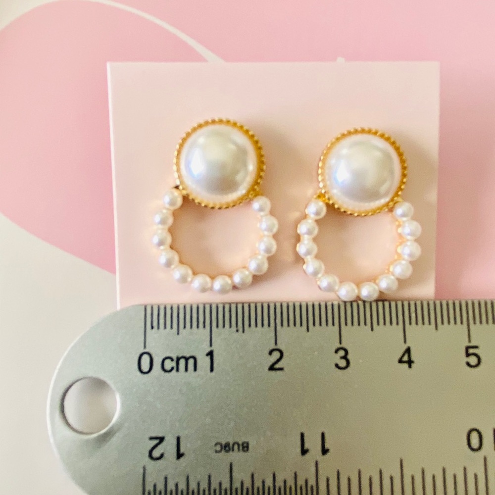 Korean Style Acrylic Pearl Stud Earrings - Picture 3 of 9